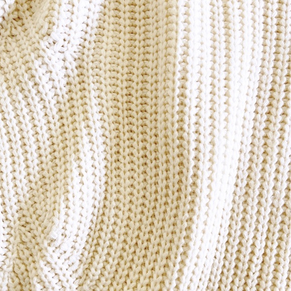 Fashion Nova Chunky Wide Mock-Neck Pull On Sweater Ivory Size S/M - Picture 6 of 9